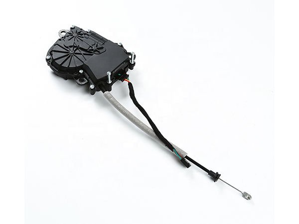 Kapı Kilit Motoru (Aktuator) X1:F48 Otm. Bagaj Kapağı
