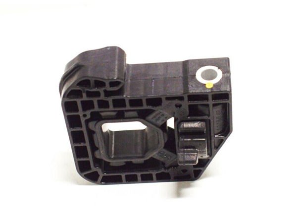 Radyatör Braketi X3:G01 X4:G02 X5:G05 X6:G06 X7:G07 Alt Sağ