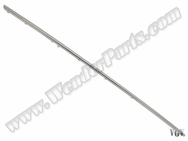 Marşpiye Çitası W205 Ön Sağ; Krom -Avg-