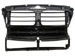 Panel Hava Kanalı F10+LCI Ön; Fan Maskesi Motorlu