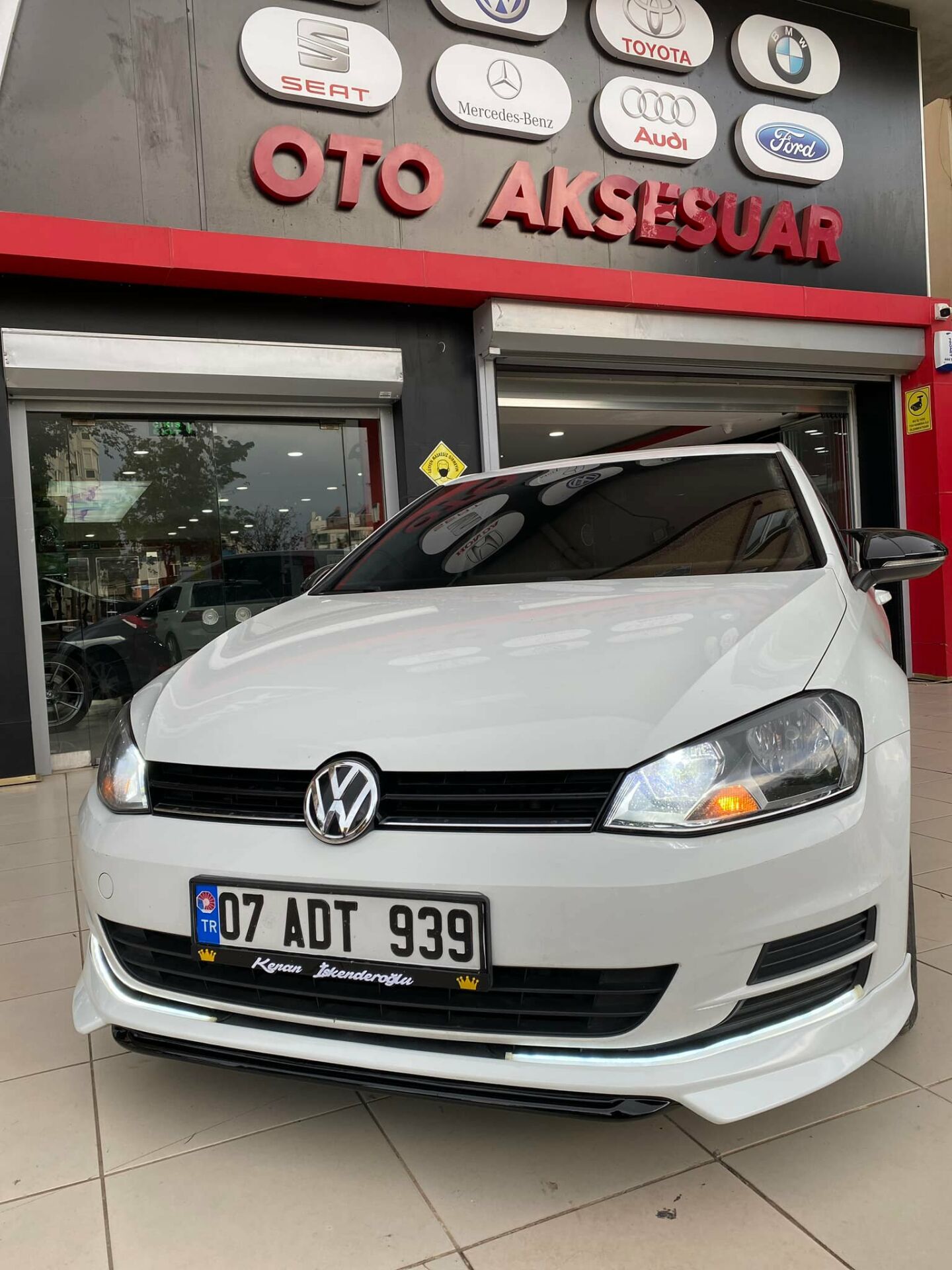 GOLF 7   ÖN EK  (ABS Plastik)