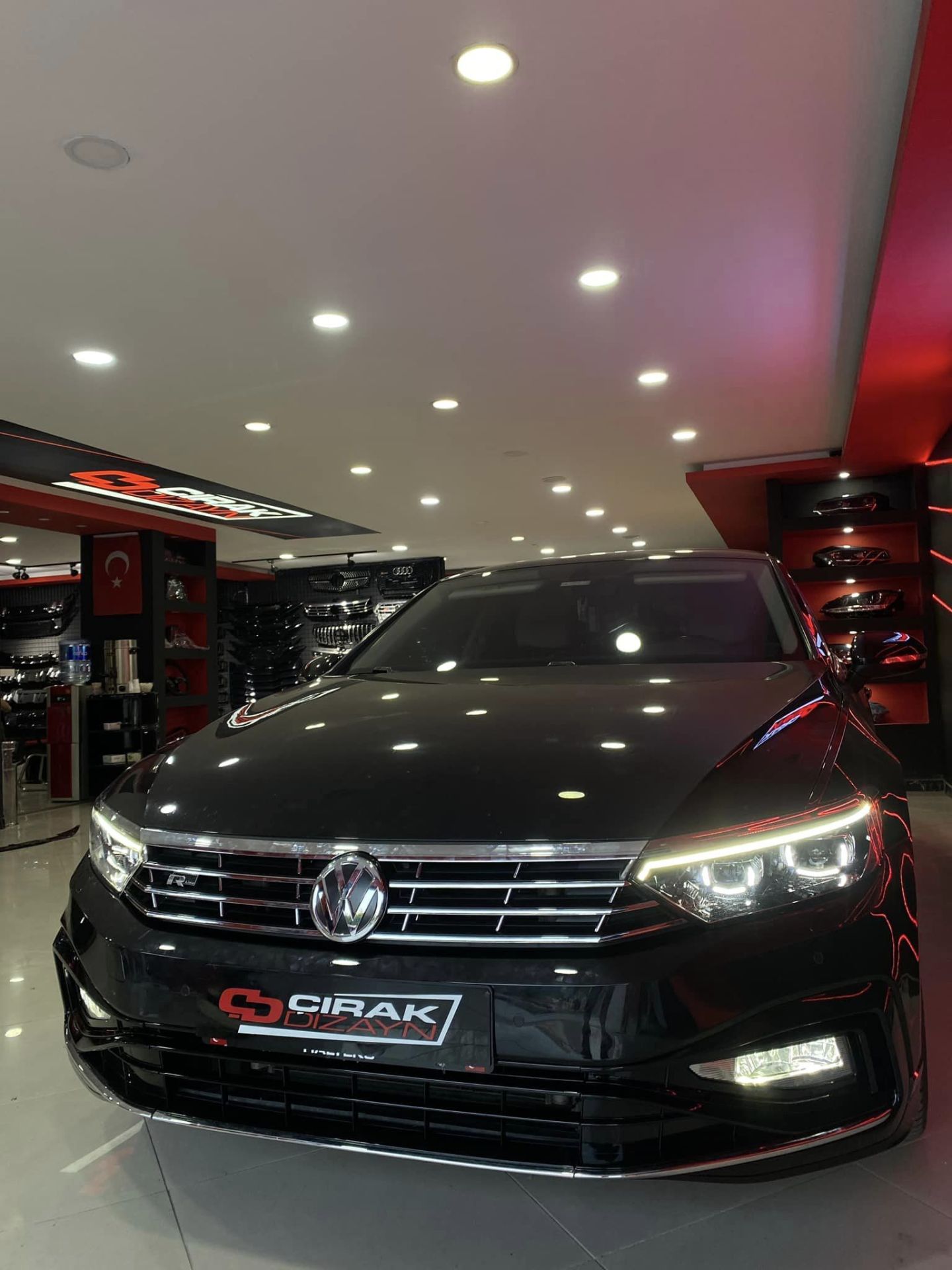 PASSAT B8 İÇİN 8.5 GÖRÜNÜM R-LINE ÖN TAMPON & PANJUR