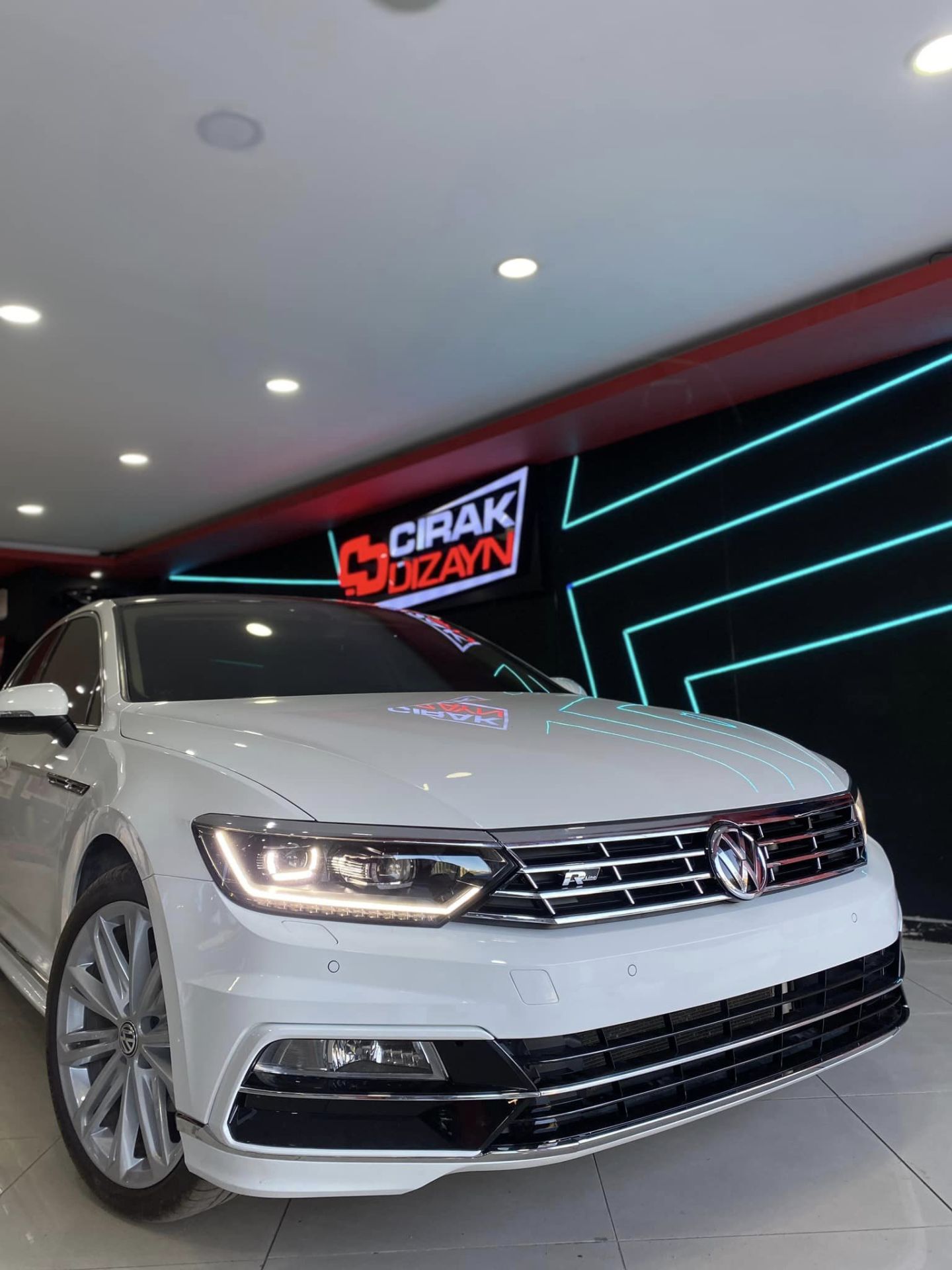 PASSAT 2015+ IÇIN UYUMLU B8 R-LINE ÖN TAMPON+PANJUR