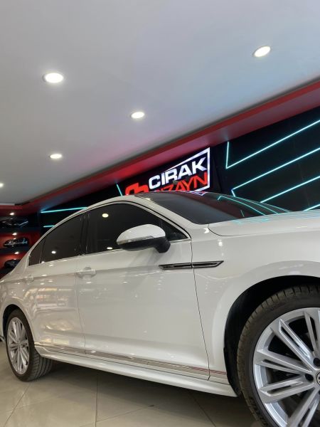 PASSAT 2015+ IÇIN UYUMLU B8 R-LINE BADIKIT SETİ