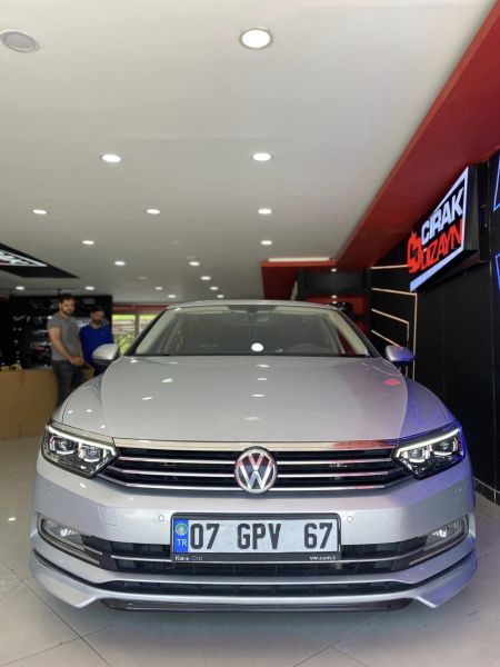 PASSAT B8 2015-2018 İÇİN UYUMLU B 8.5 GÖRÜNÜMLÜ FULL LED FAR (DOUBLE U)