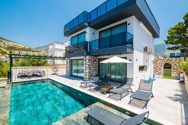 Antalya'da Villa Yaşamı