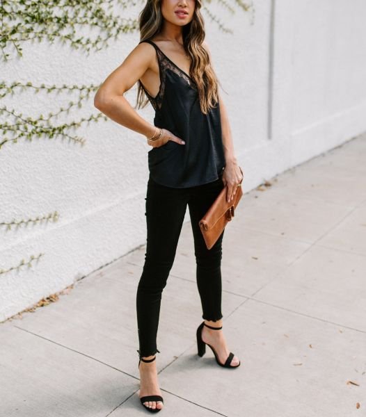 BLACK  BLOUSE