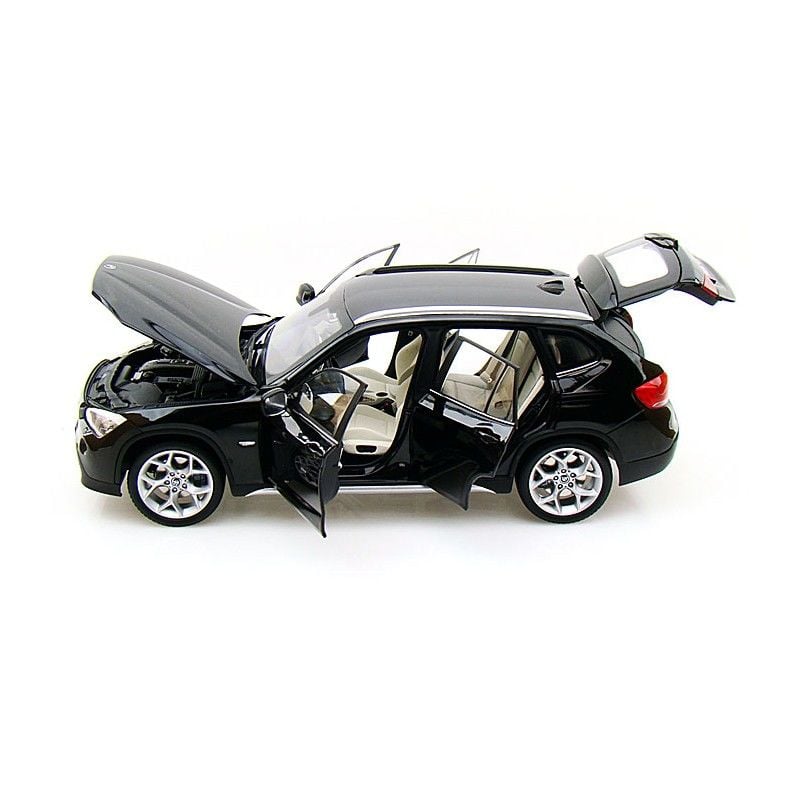 KYOSHO BMW X1 (08791BK) 1:18