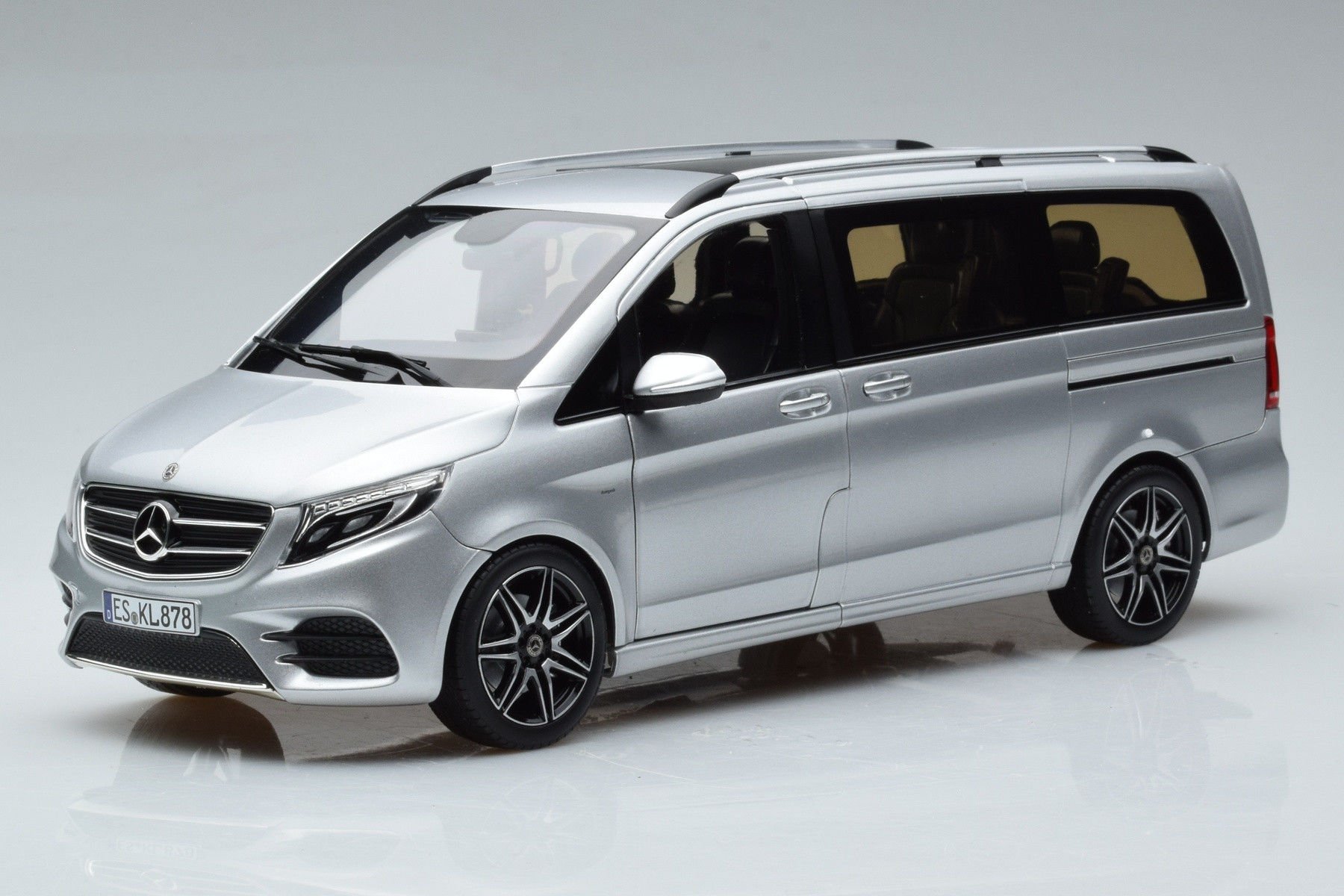 NOREV MERCEDES BENZ V-CLASS AMG 2018 1:18 (183871)