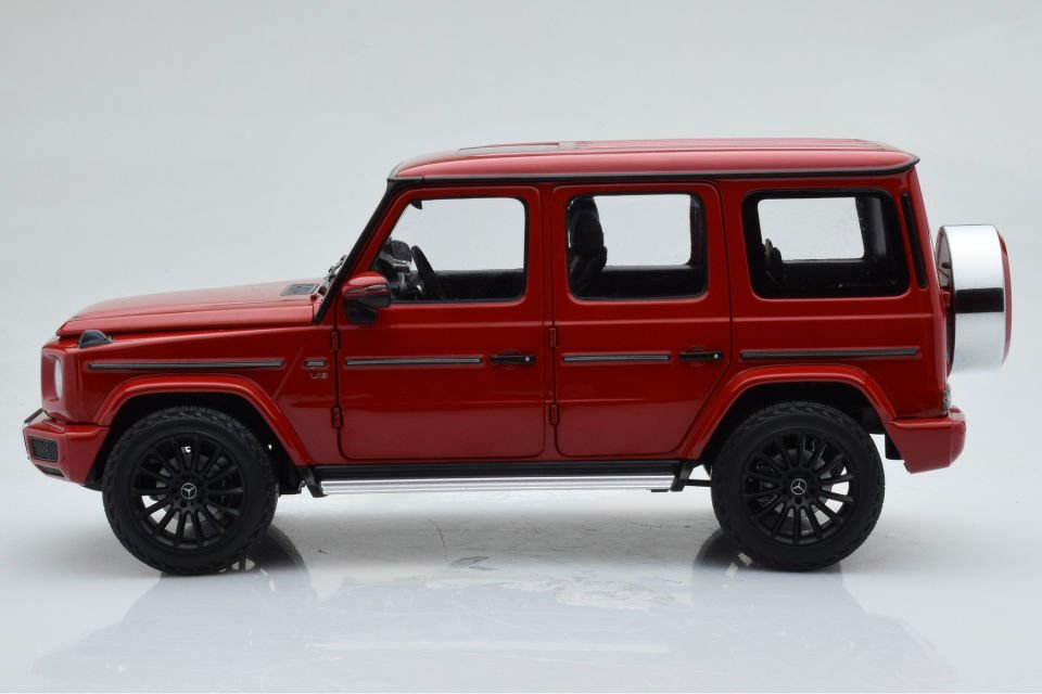 MINICHAMPS MERCEDES G-CLASS AMG G63 (W463) 2020 1:18