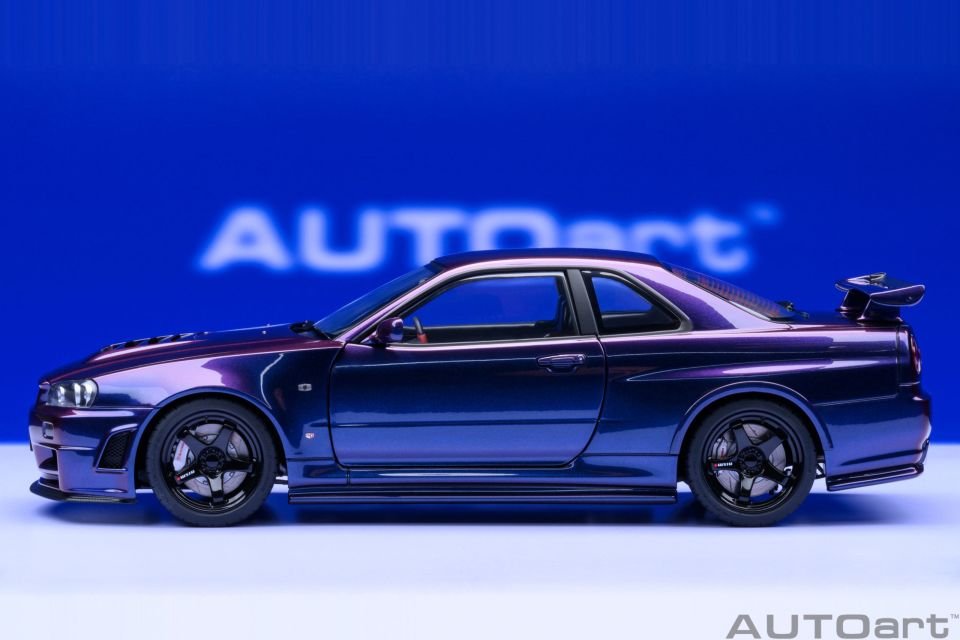 AUTOART NISSAN SKYLINE GT-R (R34) Z-TUNE 1:18 (77464)