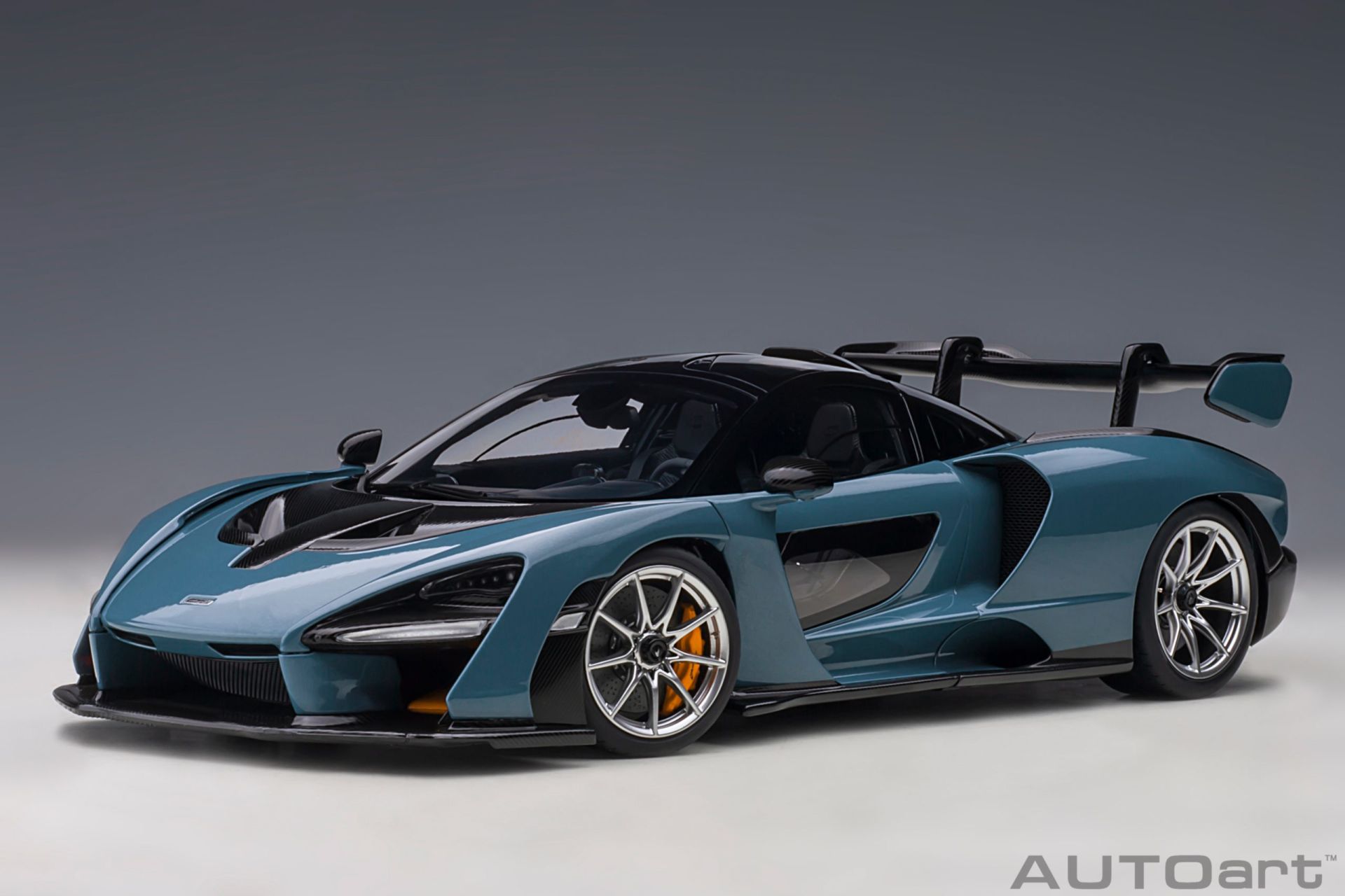 AUTO ART MCLAREN SENNA (76077) 1:18