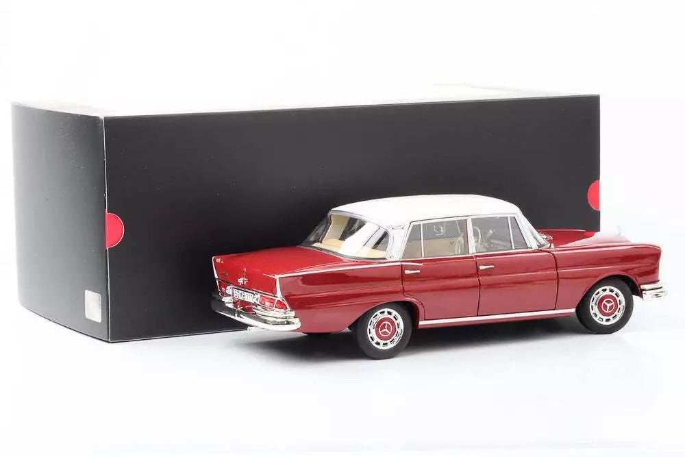 NOREV MERCEDES BENZ 220S W111 1959 1:18 (B66041217)