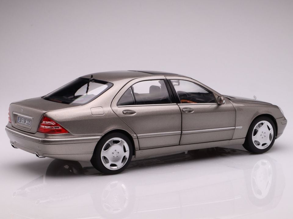 NOREV MERCEDES BENZ S600 (V220) 2005 1:18 (B66040660)