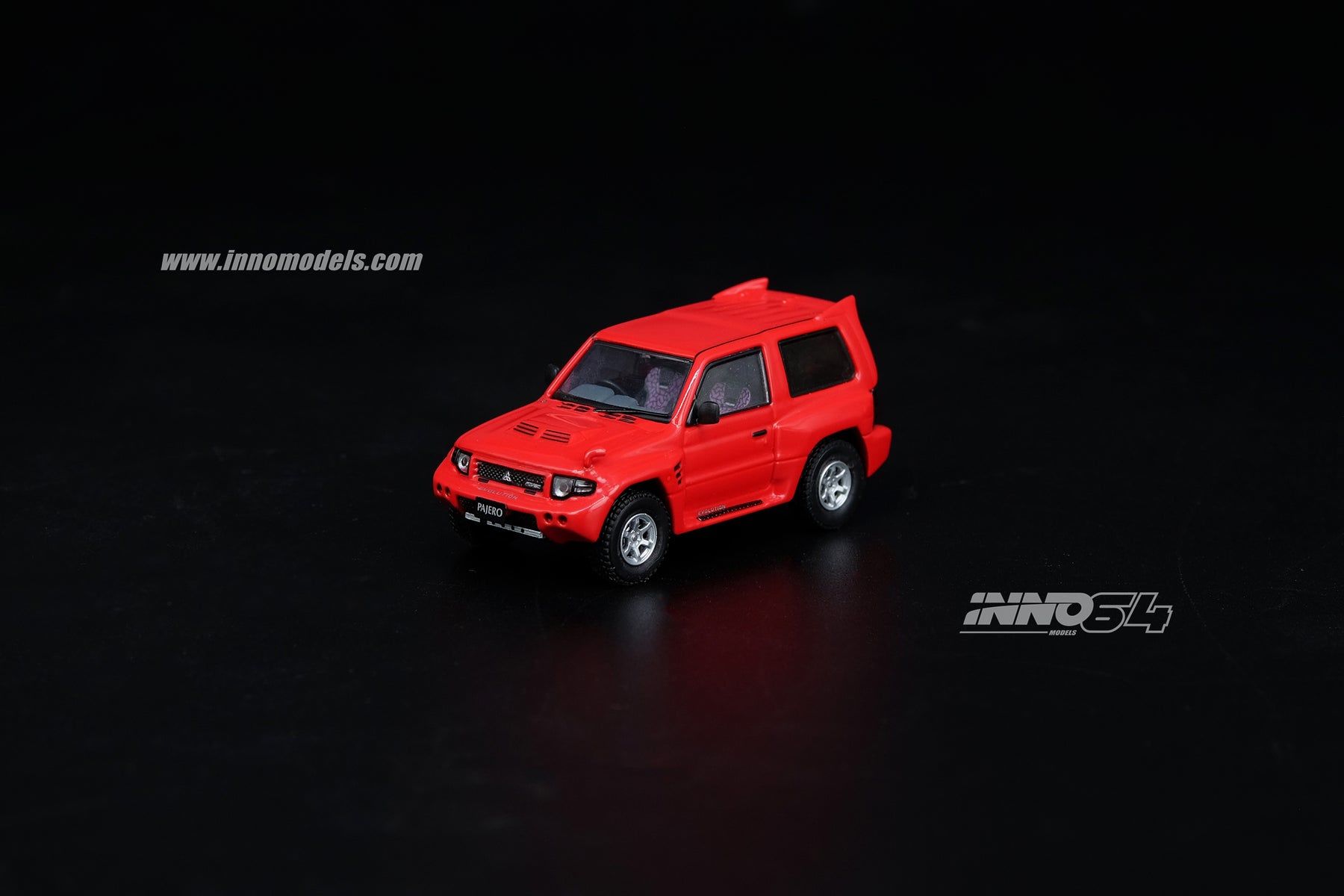 INNO 64 MITSUBISHI PAJERO EVOLUTION 1:64