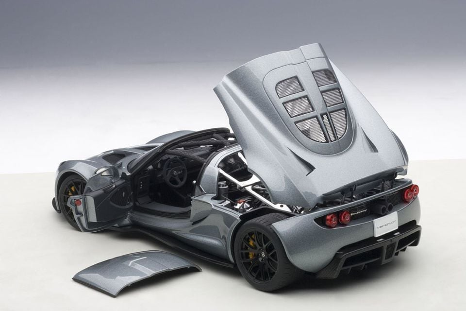 AUTOART HENNESSEY VENOM GT SPYDER 2010 1:18 (75402)