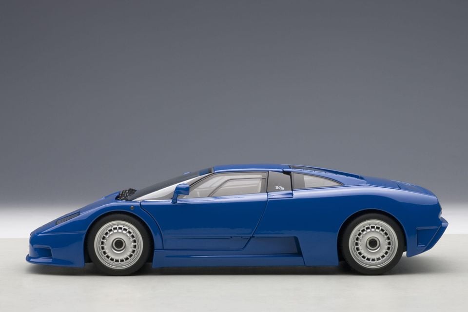 AUTOART BUGATTI EB110 GT 1:18 (70976)