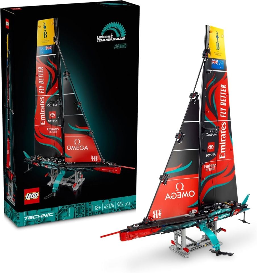 LEGO TECHNIC EMIRATES TEAM NEW ZEALAND AC75 YAT (42174)