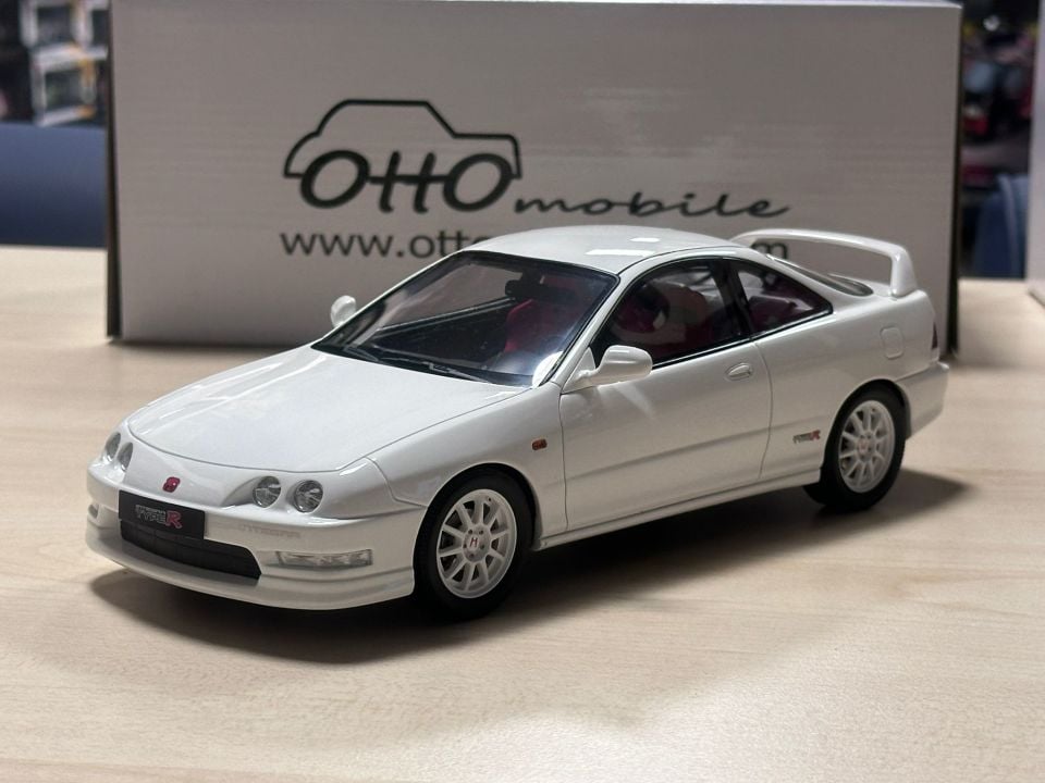 OTTO HONDA INTEGRA TYPE-R DC2 (OT223) 1:18