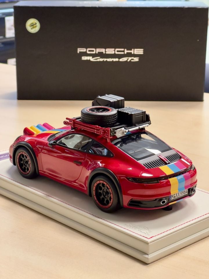 VIP MODEL PORSCHE 911 CARRERA RED DIRTY LIMITED 50 PSC 1:18