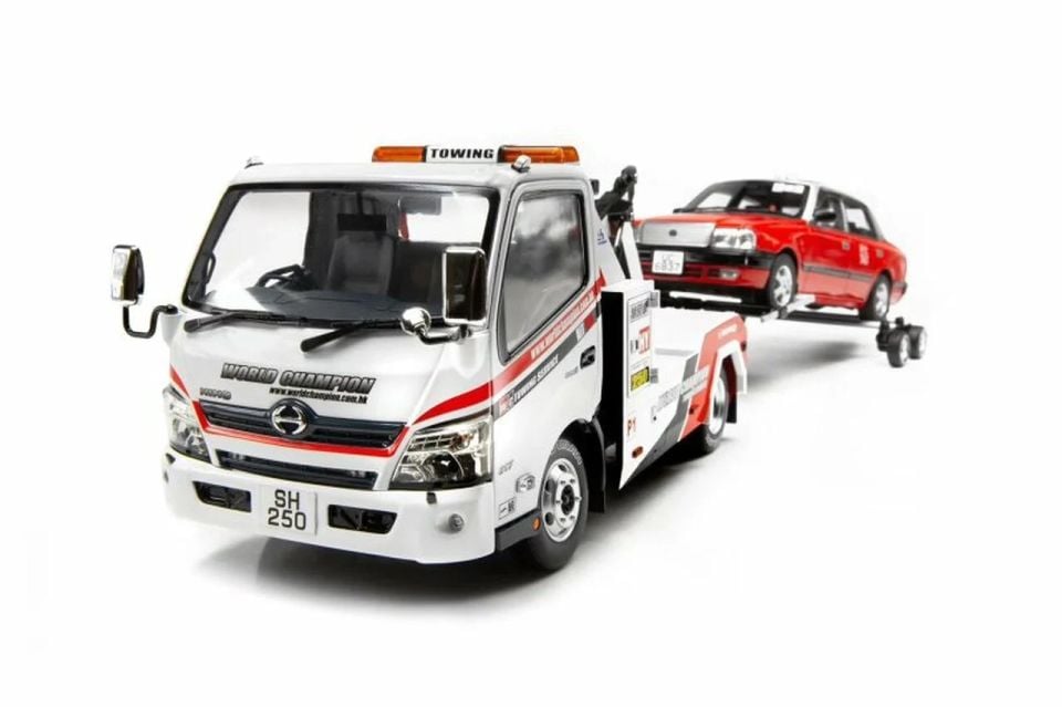 1:18 HİNO 300 World Champion Tow Truck