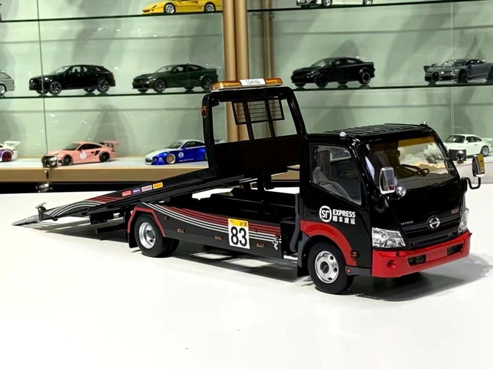 1/18 TİNY HİNO 300 FLATBED ÇEKİÇİ (IŞIKLI) SF Express