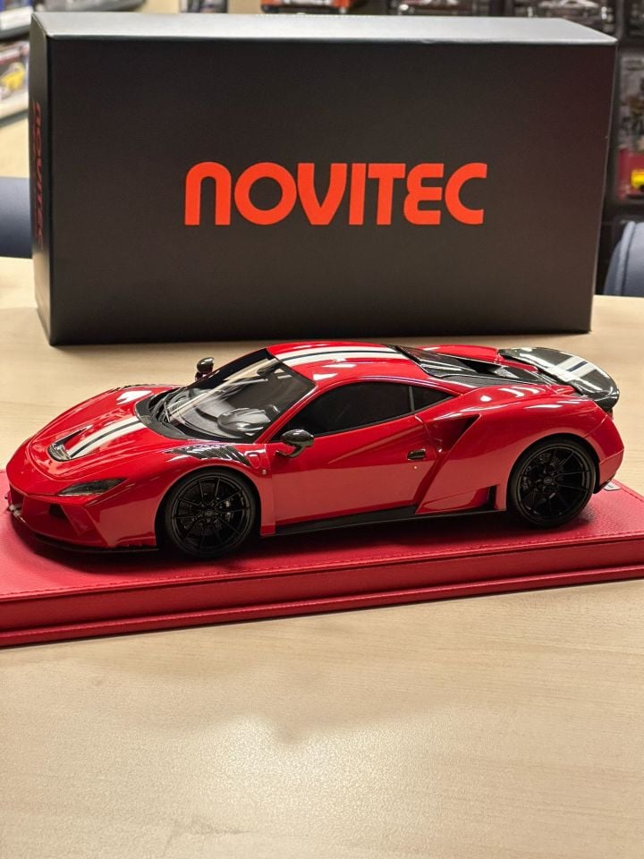 NOVITEC F8 N-LARGO FERRARI LIMITED 01/20 1:18 (84304)