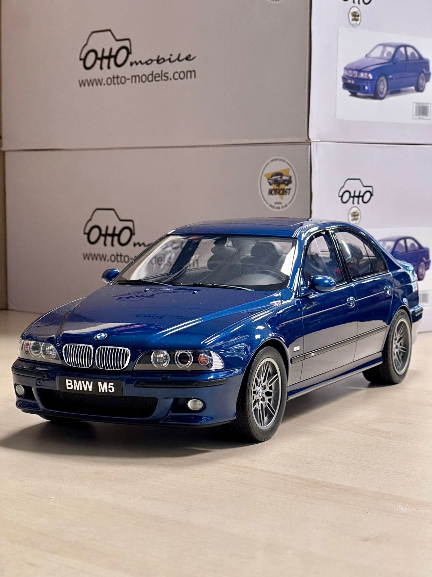 OTTO BMW E39 M5 1:12 (G073)