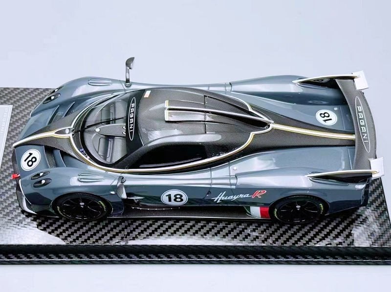 VIP SCALE MODELS PAGANI HUAYRA R #18 LIMITED 17/30 1:18