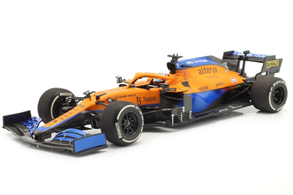 MINICHAMPS MCLAREN F1 TEAM MCL35M 2021 1:18 (530213303)