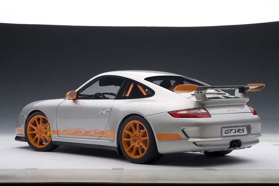 AUTOART 1:12 SİGNATURE PORSCHE 911 (977) GT3 RS  12119 DİECAST