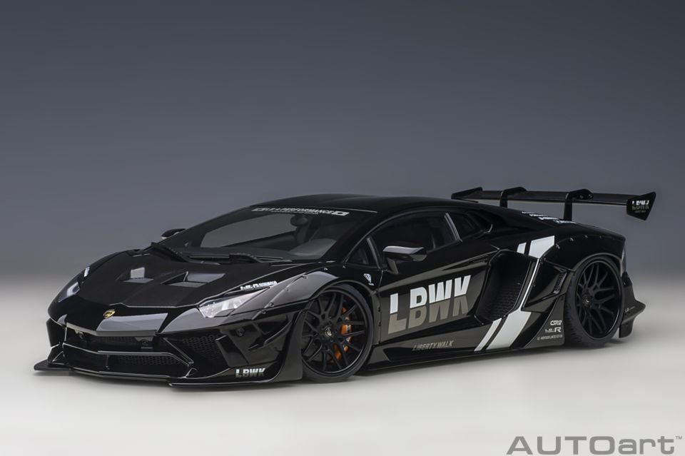 AUTO ART LAMBORGHINI LIBERTY WALK LB-WORKS AVENTADOR (79244) 1:18