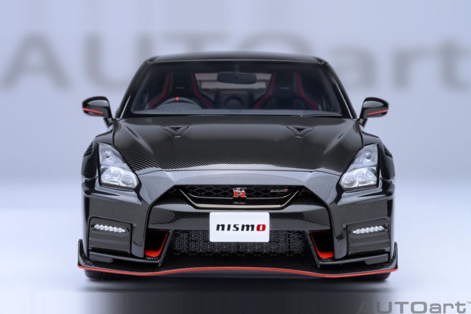 AUTOART NISSAN GT-R (R35) NISMO 2022 (77504) 1:18