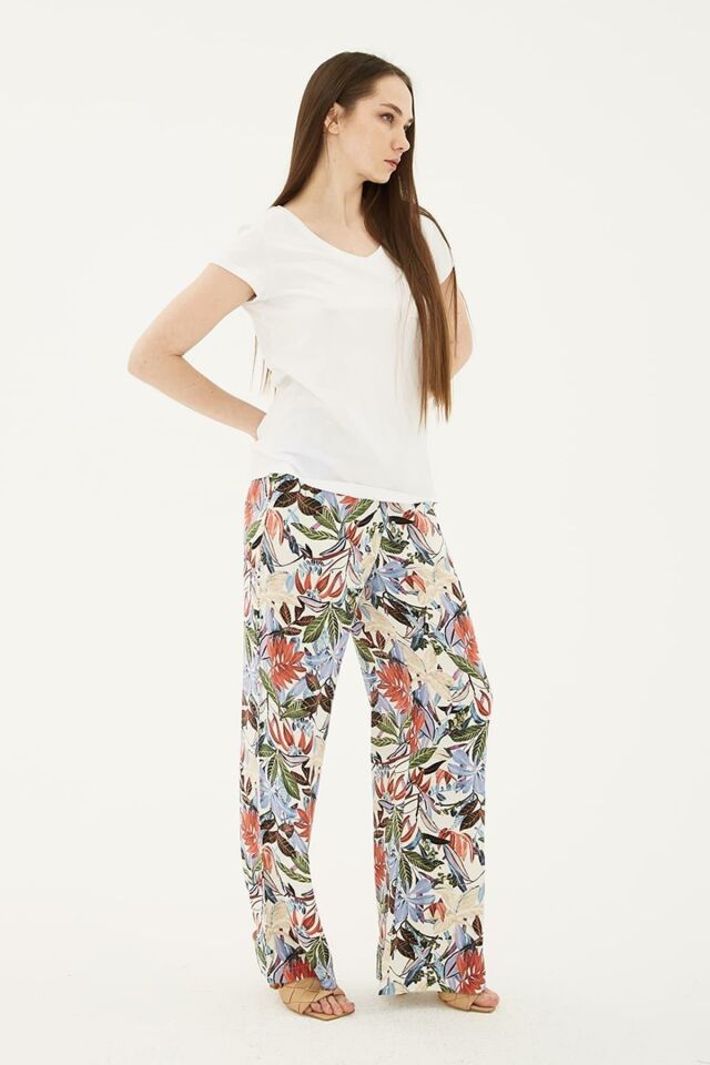 FASHION FRIENDS KADIN V YAKA CEPLİ T-SHİRT 23Y-TST0710K1