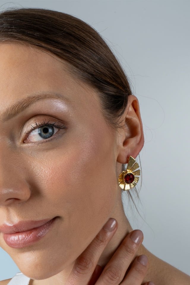 Ateşin Büyüsü Küpe