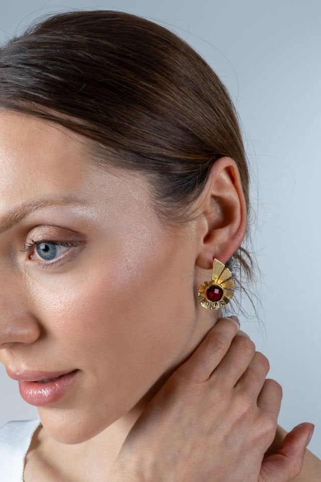 Ateşin Büyüsü Küpe