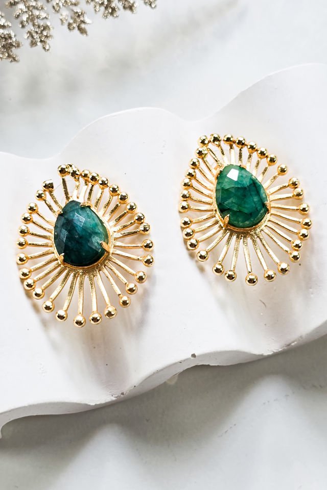 Zümrüt Taşlı Küpe