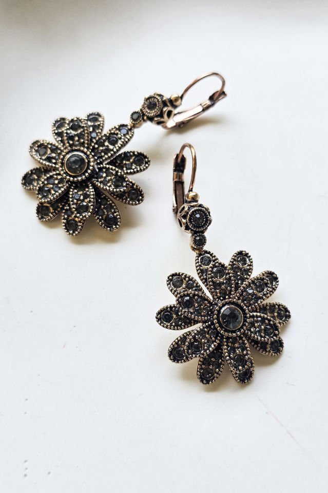 Elmas Bronz Çiçek Küpe