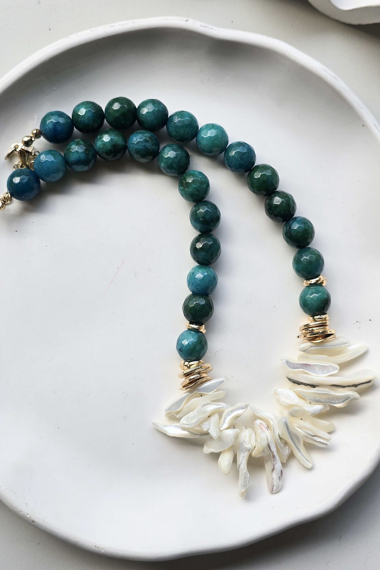 Sedefli Apatit Kolye