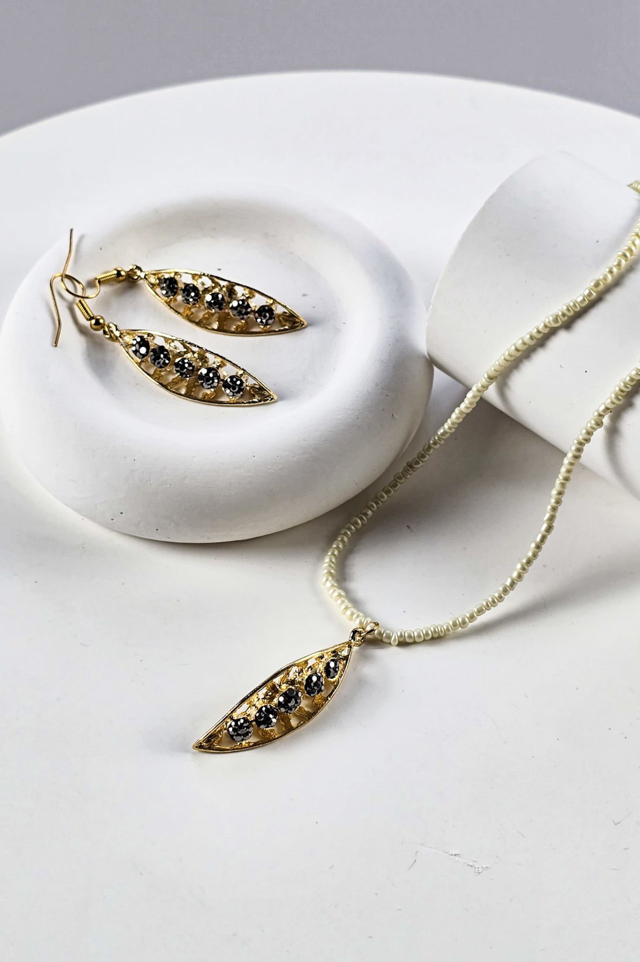 Gece Işıltısı Küpe Kolye Set