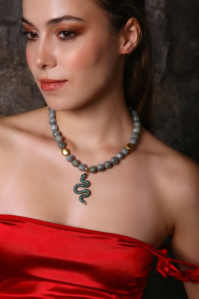 Anima Serpentis Labradorit Kolye