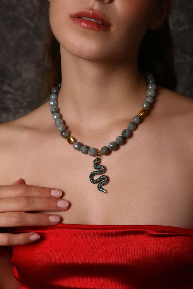 Anima Serpentis Labradorit Kolye