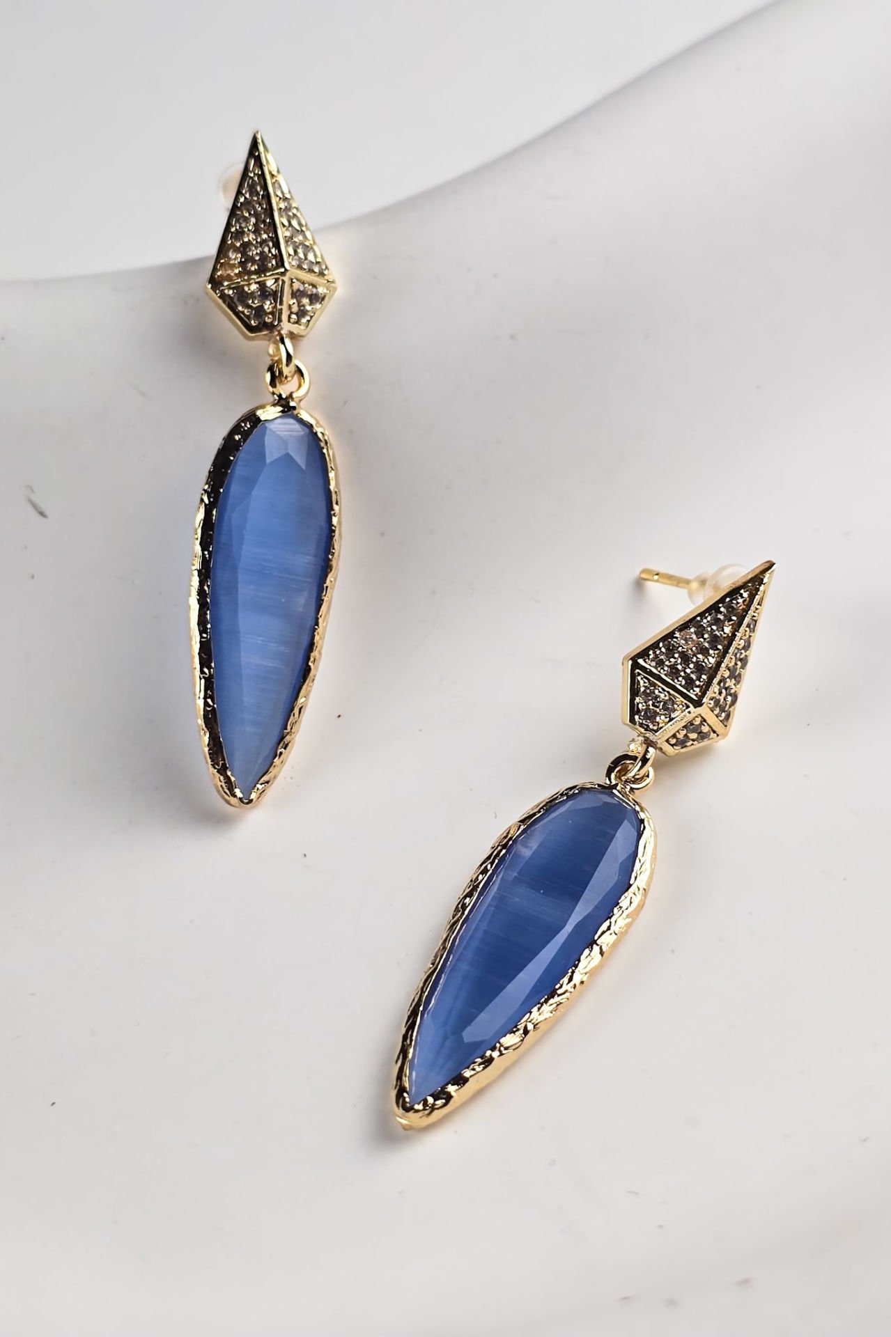 Celeste Kedi Gözü Küpe Mavi