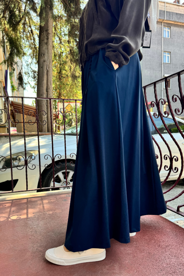 Ghisa Skirt Navy Blue 5KGSETK5266