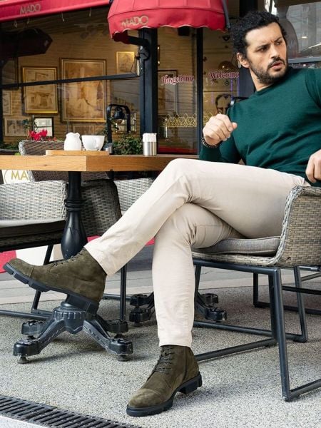 DYNAMISCHE STIEFEL AUS ECHTEM LEDER AUS GRÜNEM WILDLEDER KHAKI WILDLEDER - 44