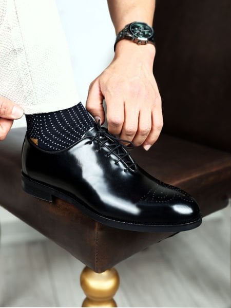 KLASSISCHE SCHUHE AUS PATENTSCHWARZEM TOORE-ECHTLEDER Lackleder - 41
