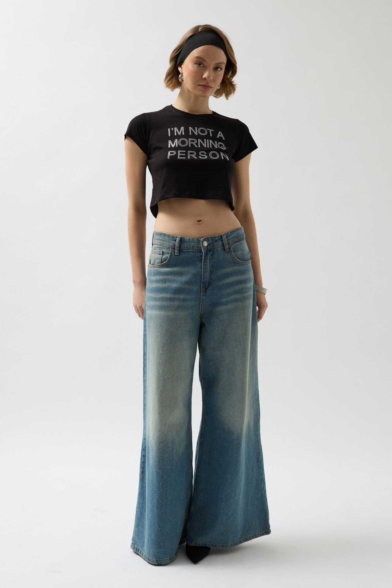 Toptan Taş Detay Siyah Crop T-Shirt