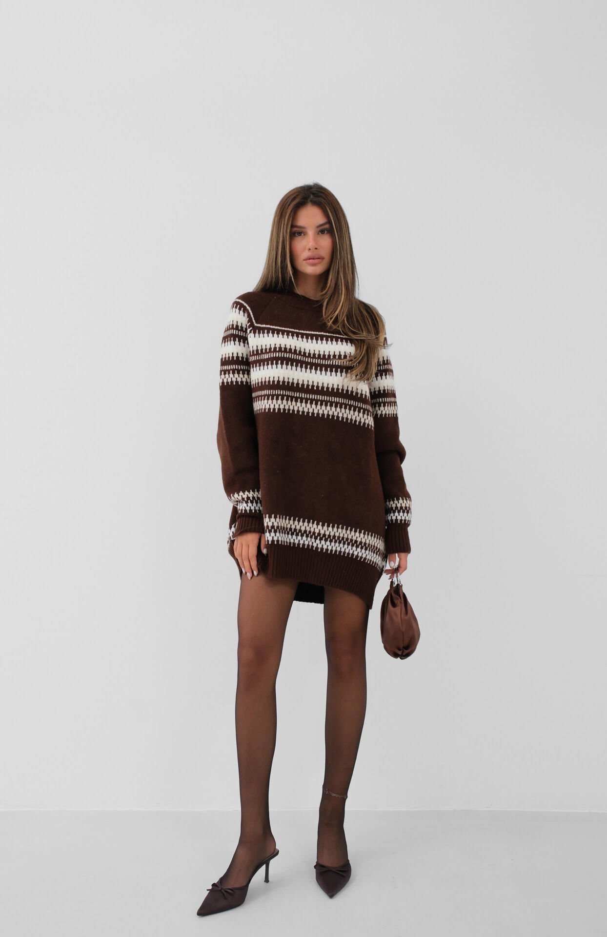 Wholesale Embroidered Striped Pattern Oversize Sweater