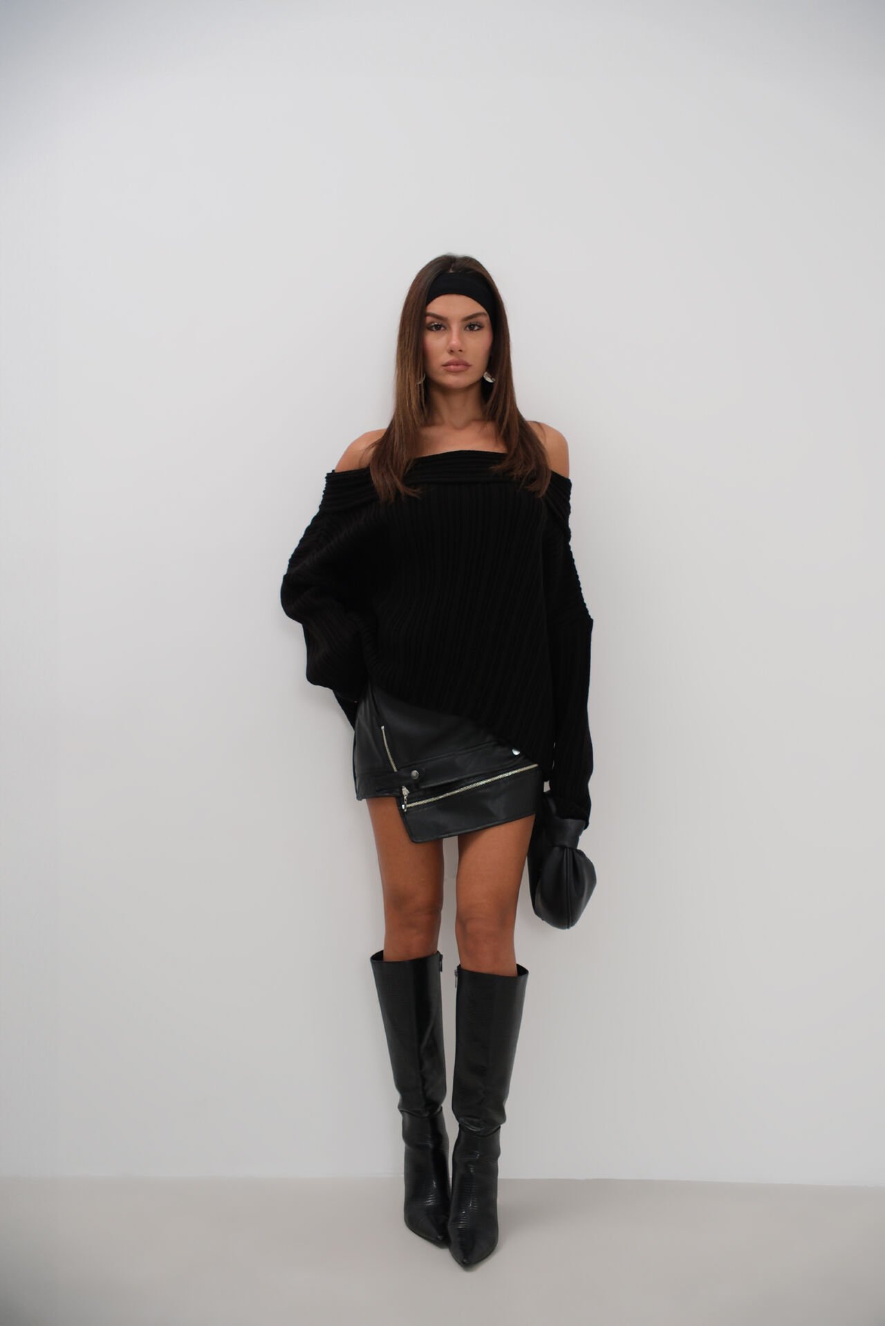 Wholesale Boat Neck Ribbed Knitted Sweater