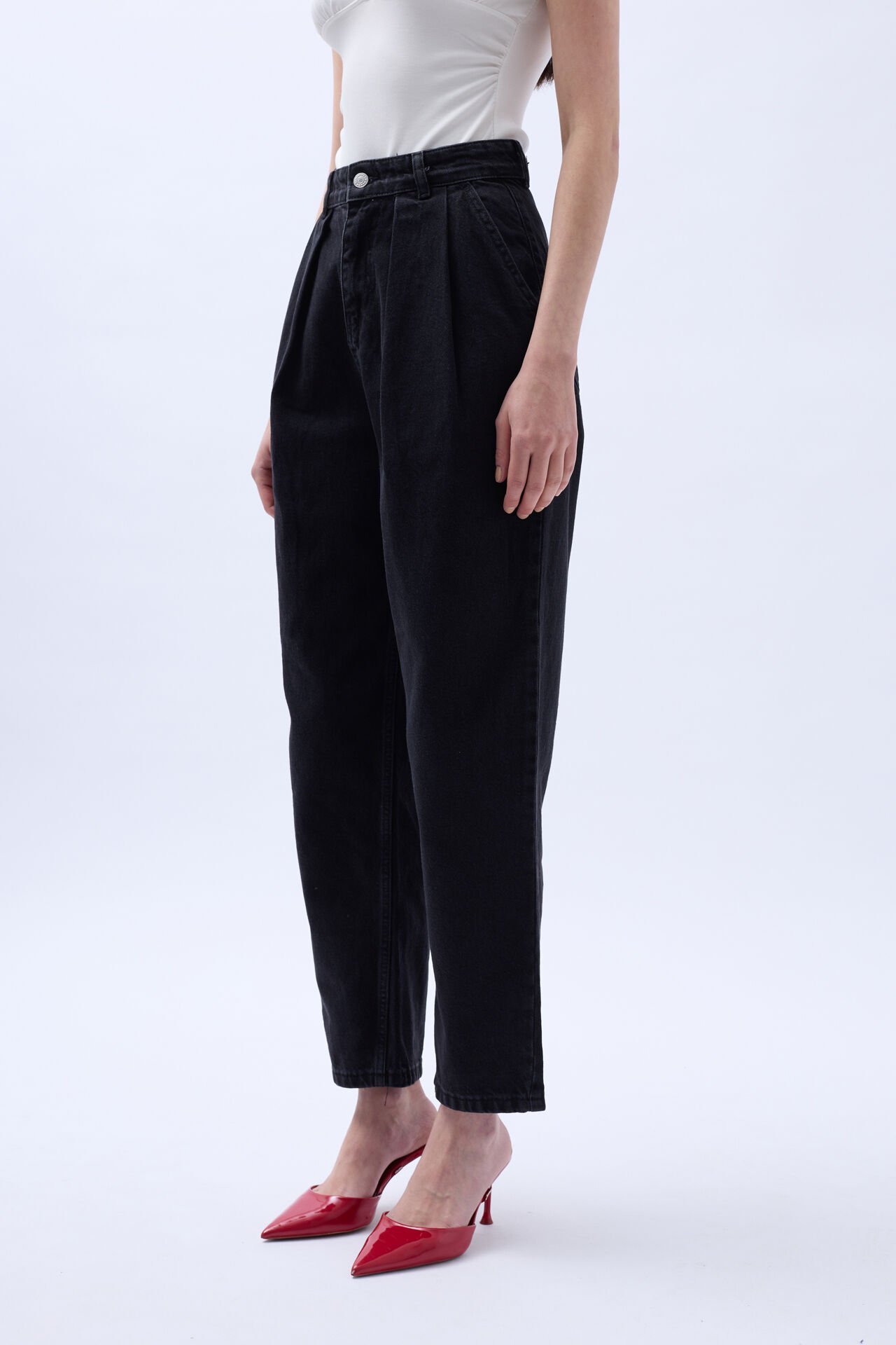 Wholesale High Waisted Grey Jeans With Darts